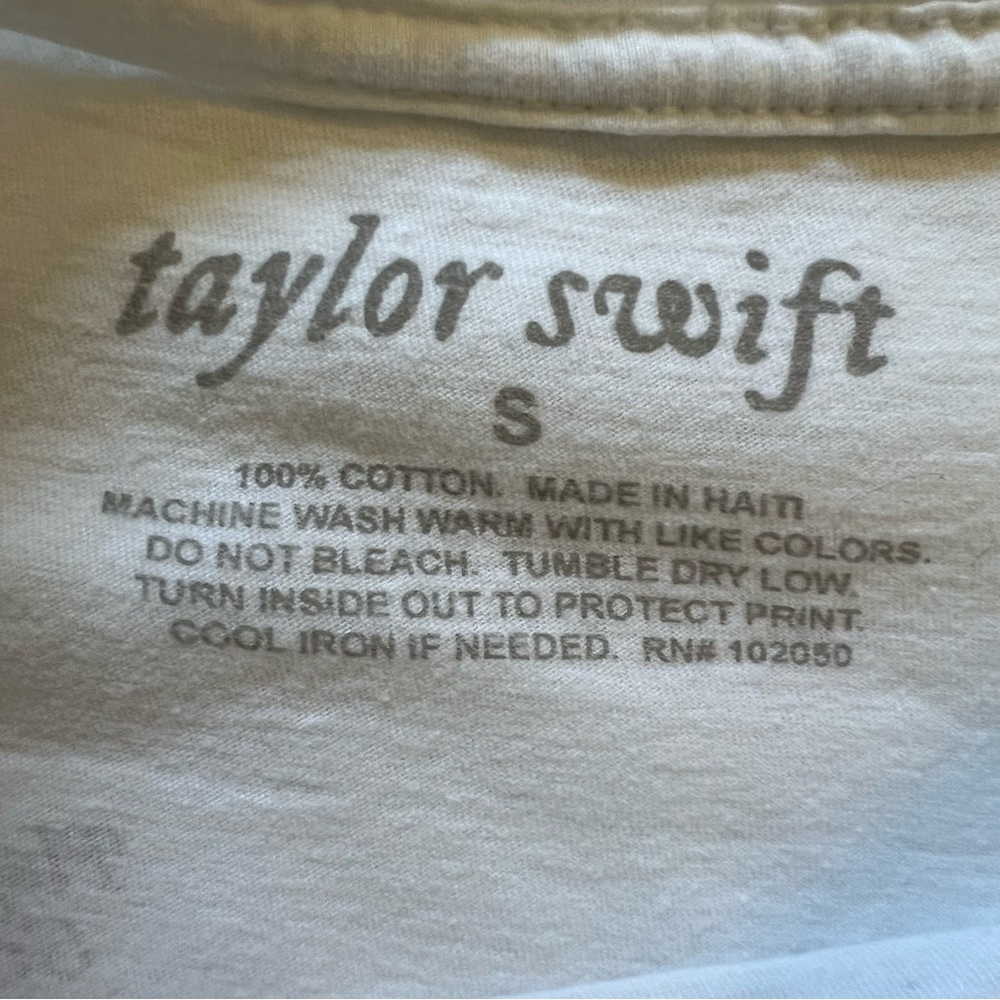 Taylor Swift Folklore 100% Cotton Monochrome Graphic Tee in White - Picture 7 of 9
